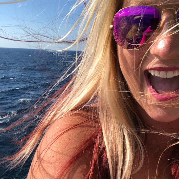 Meet your Posher, Sharon - Picture 1 of 1